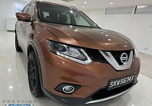 Nissan X-Trail 2.0 CVT 4WD Sunroof 2015 Orange Rear Entertainment
